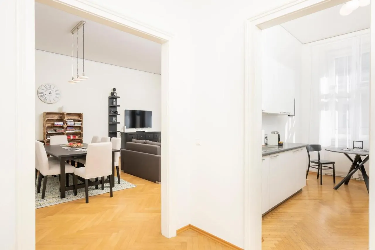 Rooftop Studio Borse By Ichbucheat Apartment Vienna Austria