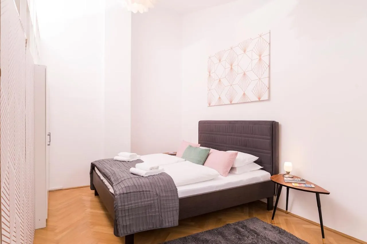 Rooftop Studio Borse By Ichbucheat Apartment Vienna
