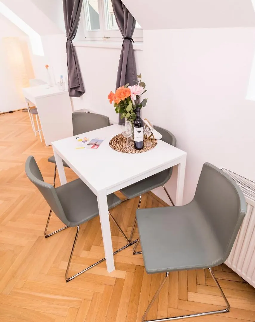 Rooftop Studio Borse By Ichbucheat Apartment Vienna Austria