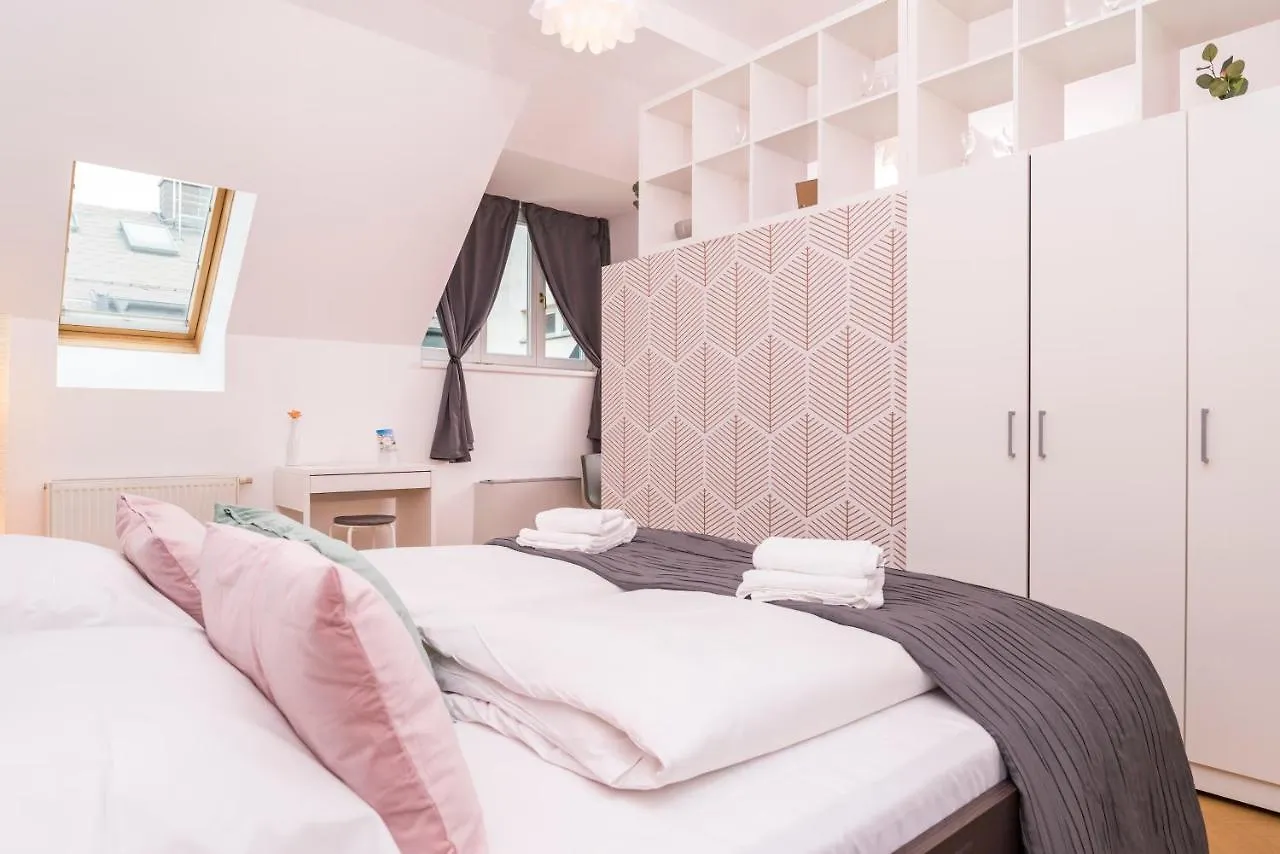 Rooftop Studio Borse By Ichbucheat Apartment Vienna Austria